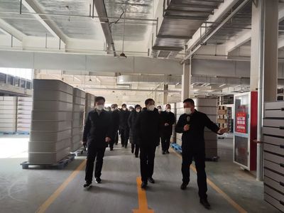 沂南縣高質(zhì)量發(fā)展現(xiàn)場交流會走進(jìn)張莊鎮(zhèn) 聚焦家具產(chǎn)業(yè)升級，探索銷售新動能